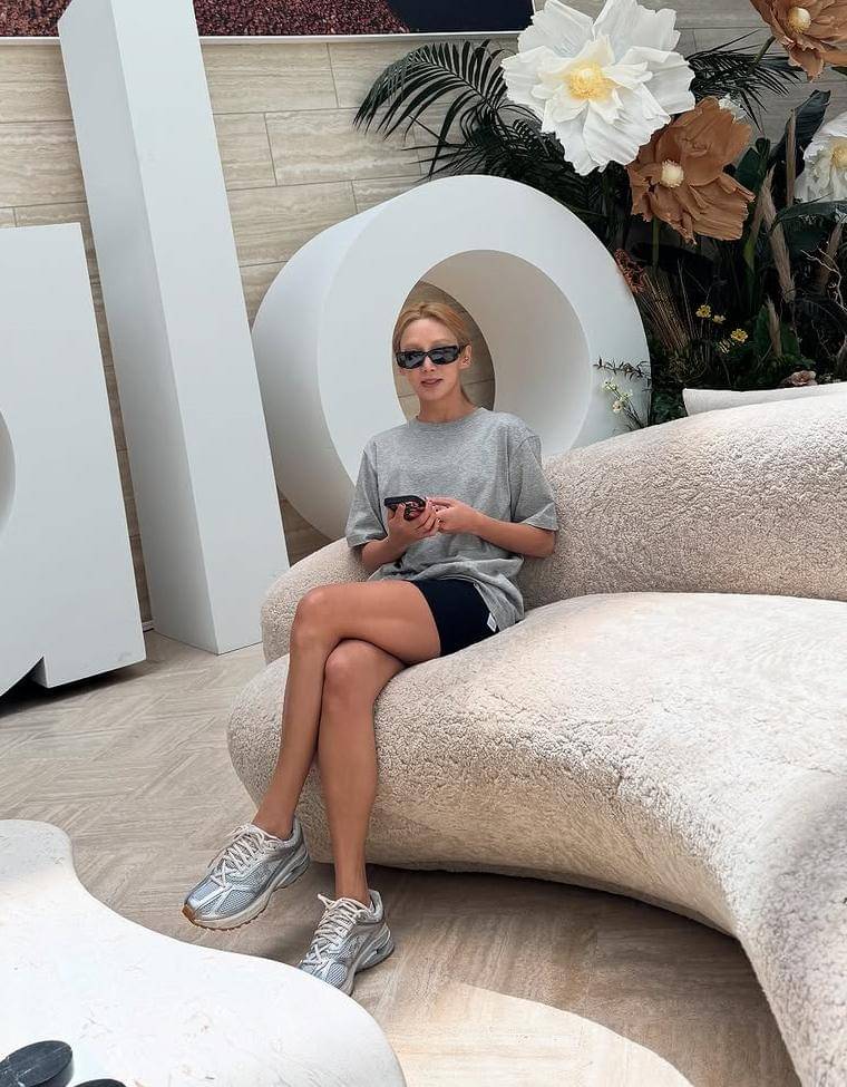 inspirasi outfit comfy ala Hyoyeon SNSD