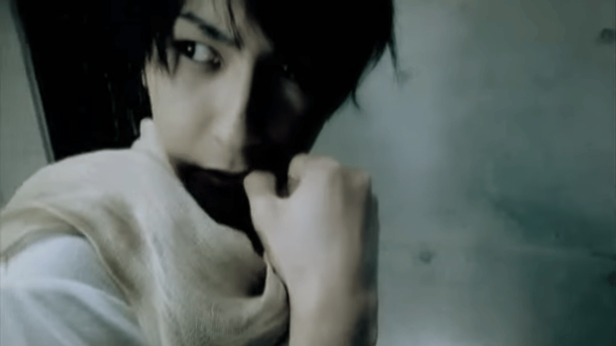 Cuplikan MV AAA - Zero