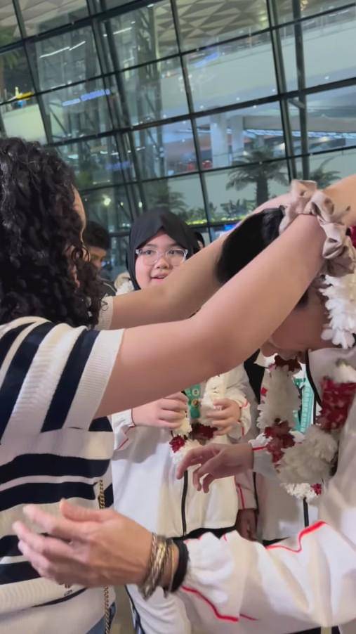 Kris Dayanti Pulang ke Indonesia usai Tanding Wushu (instagram.com/krisdayantilemos)
