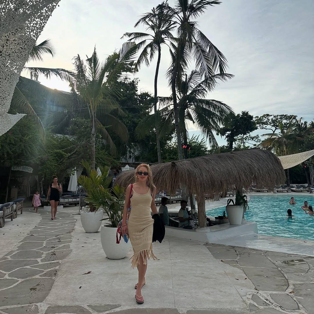 outfit liburan musim panas ala Hyoyeon SNSD