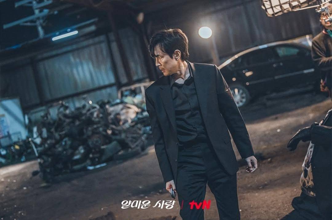 Lee Jung Jae di drama Nice to Not Meet You