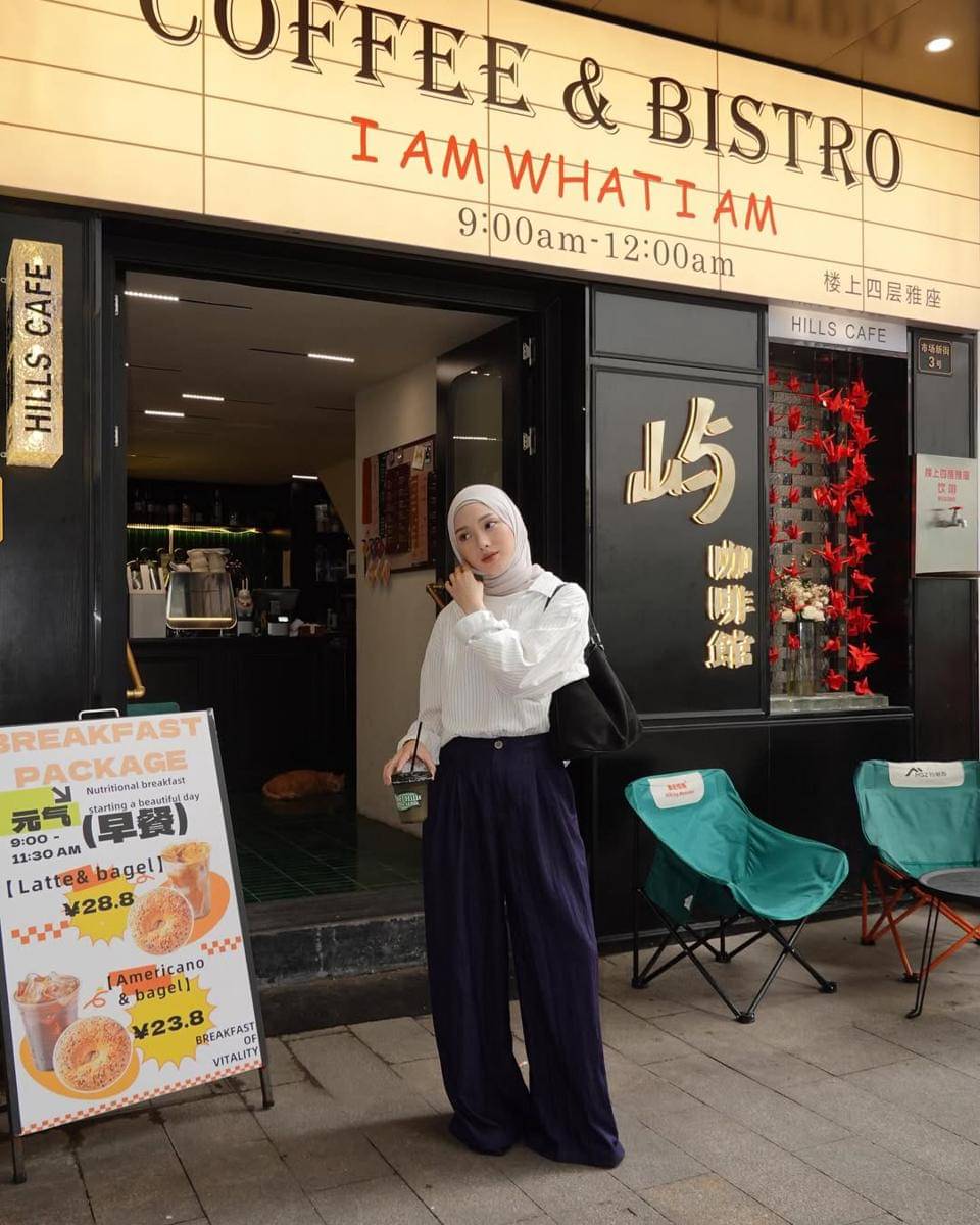 padu padan outfit hijab ala Jule