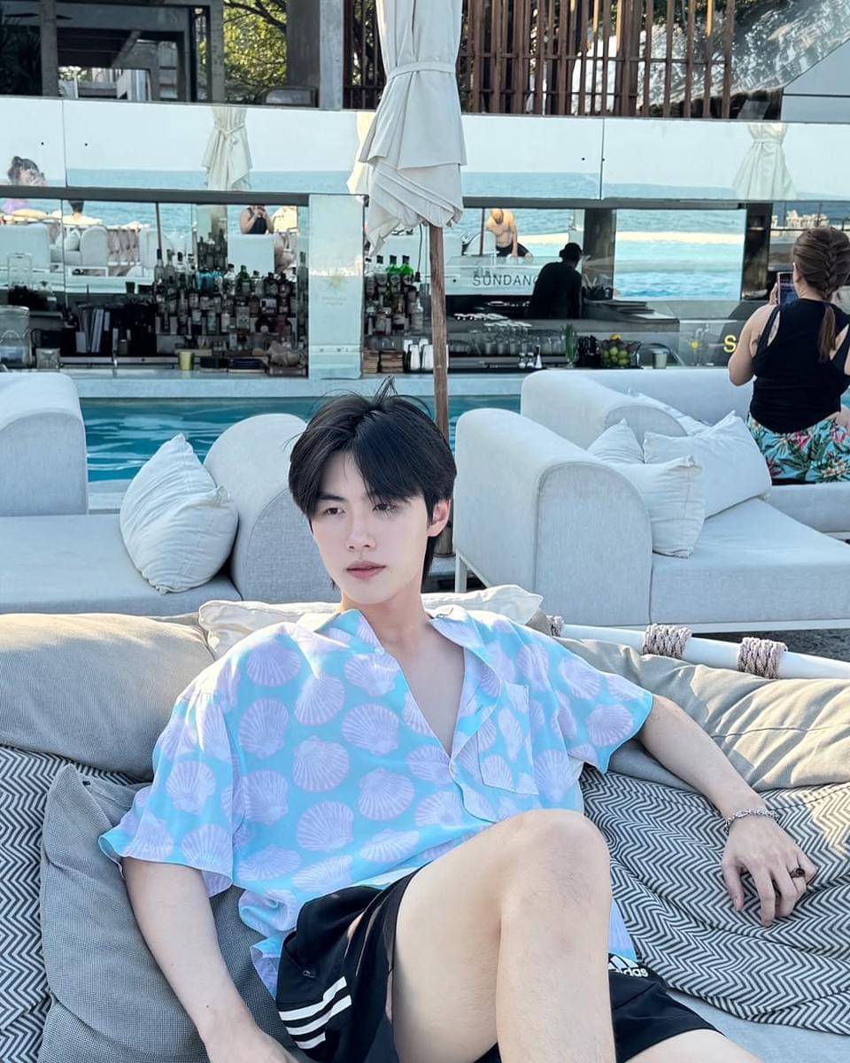 Beach Outfit ala Prom Theepakorn