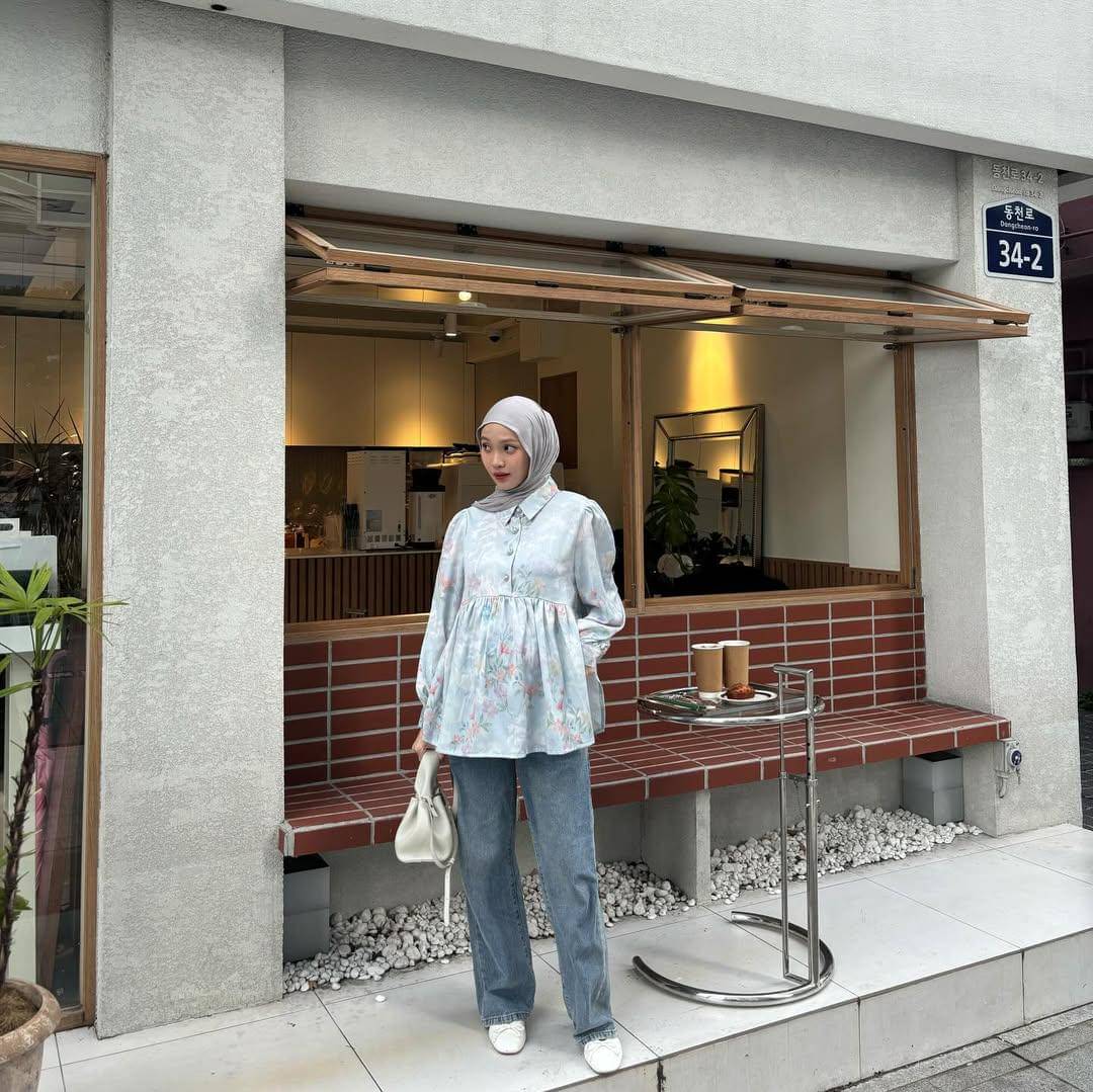 padu padan outfit hijab ala Jule