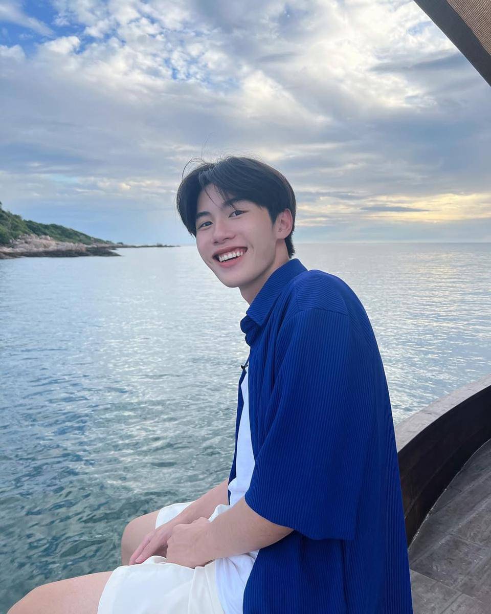 Beach Outfit ala Prom Theepakorn
