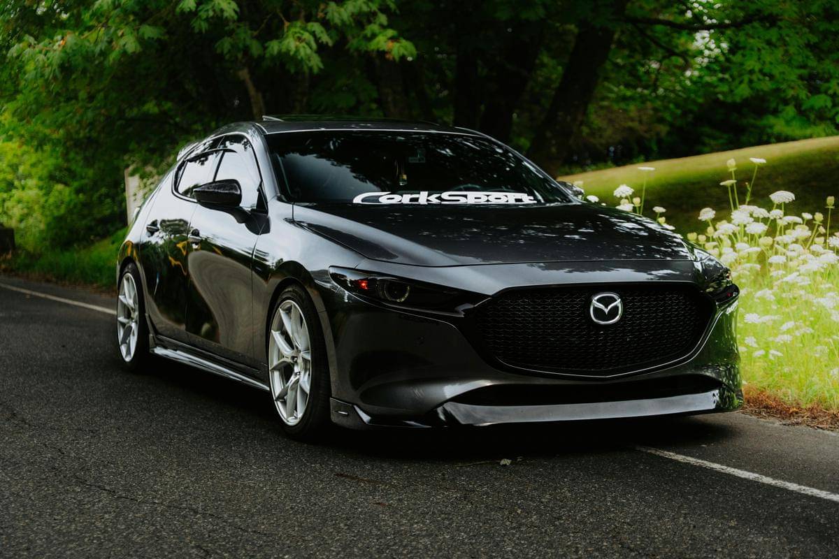 ilustrasi mobil hatchback