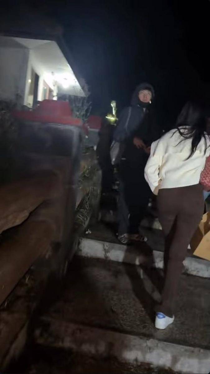 Dara Arafah liburan ke Gunung Bromo