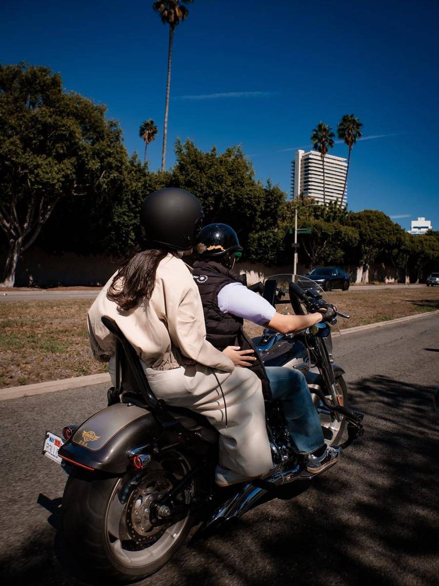 Tarra Budiman dan istri keliling LA naik motor