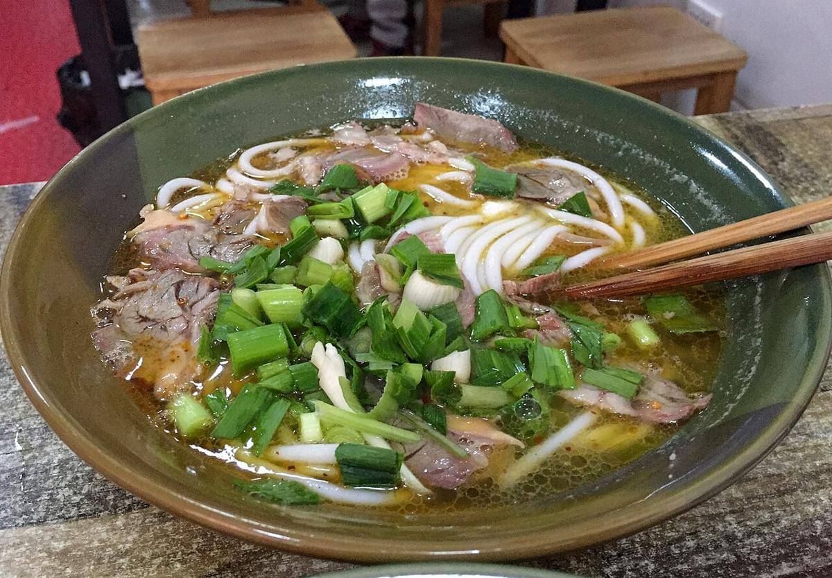 ilustrasi sup domba pedas 