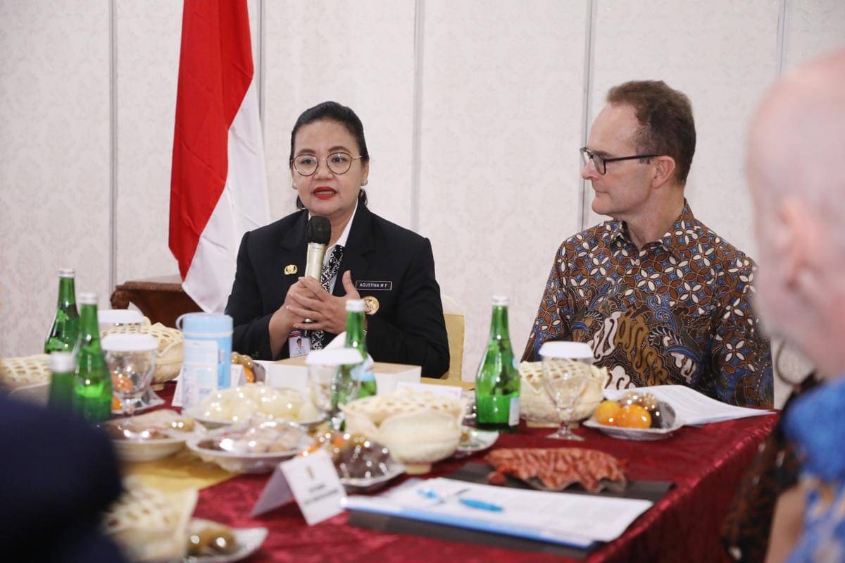 dubes inggris, wali kota