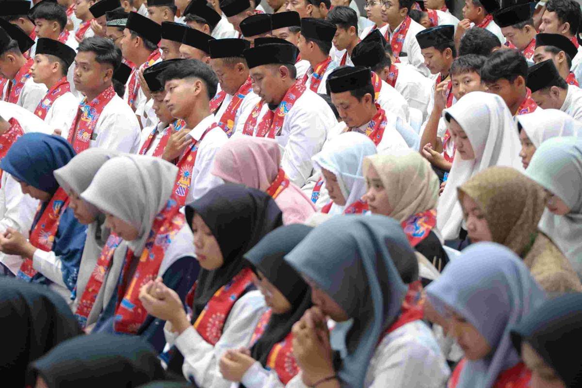 Silaturahmi peringatan Hari Santri 2025 bertema "Mengawal Indonesia Merdeka Menuju Peradaban Dunia" di Balai Kota DKI Jakarta, pada Rabu (22/10/2025). (Dok. Pemprov DKI Jakarta).