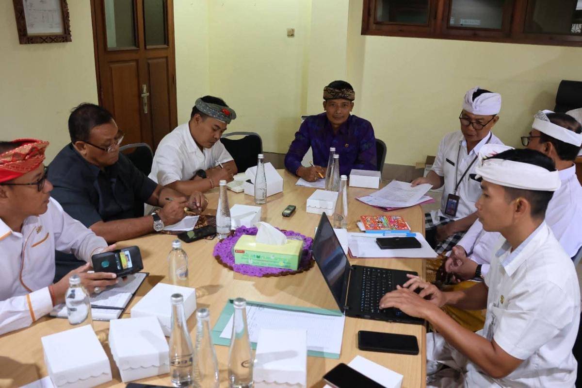 Rapat kerja anggota dewan dan Dinas Pendidikan Klungkung