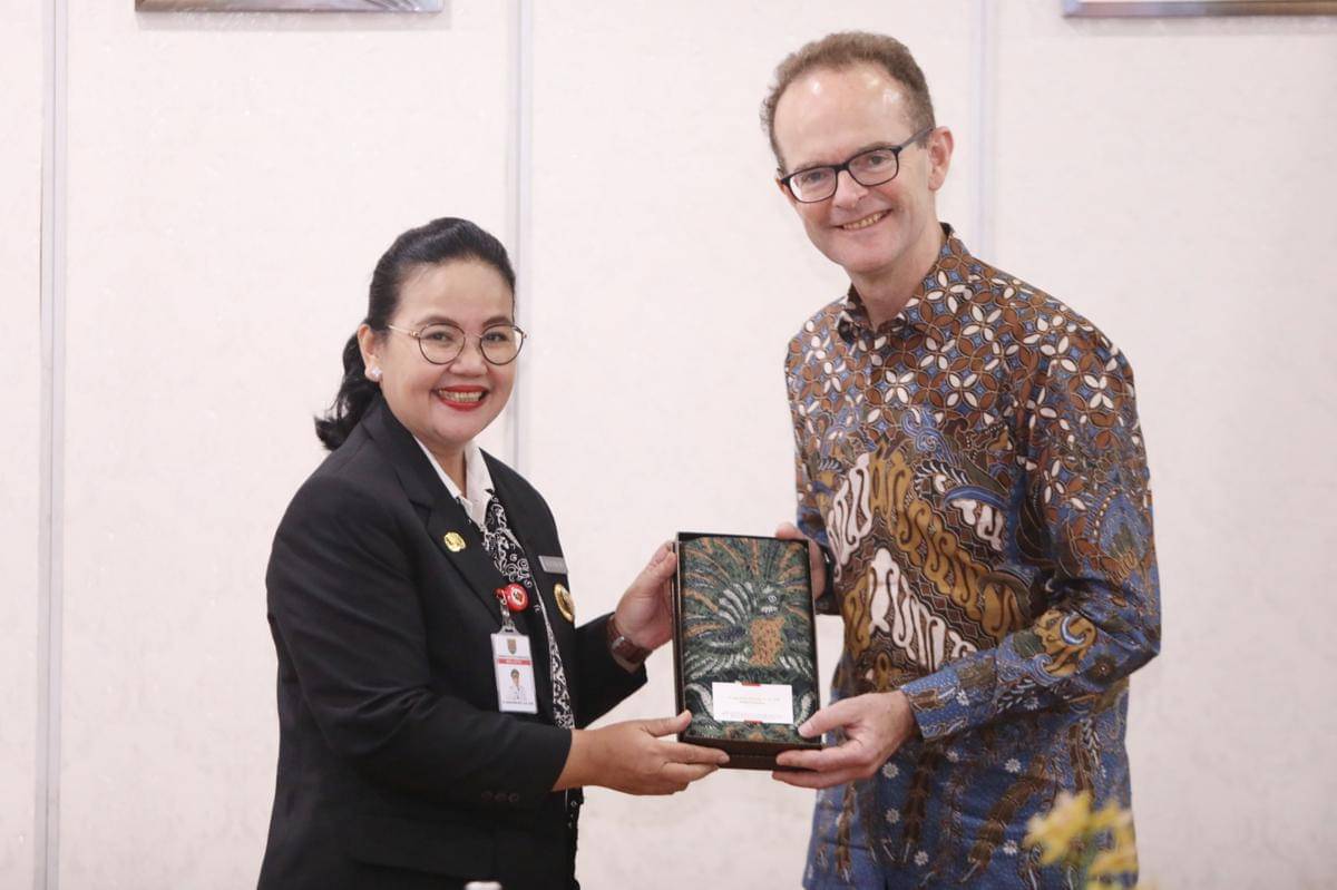 dubes inggris, wali kota