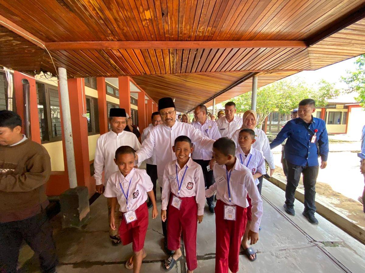 Mensos pastikan tak ada tindakan bullying di sekolah rakyat.