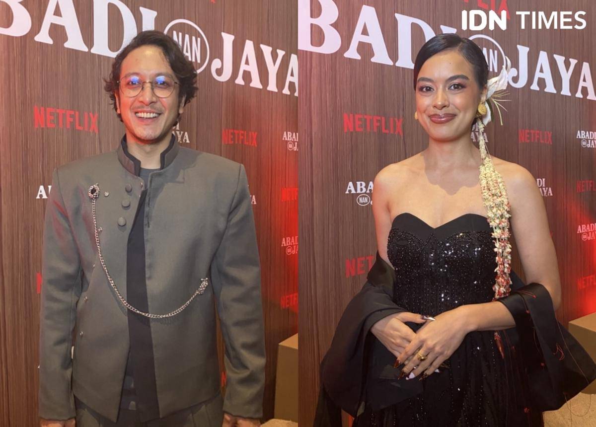 Dimas Anggara (kiri) dan Eva Celia (kanan) di screening film Abadi Nan Jaya di XXI Epicentrum, Rabu (22/10/2025)