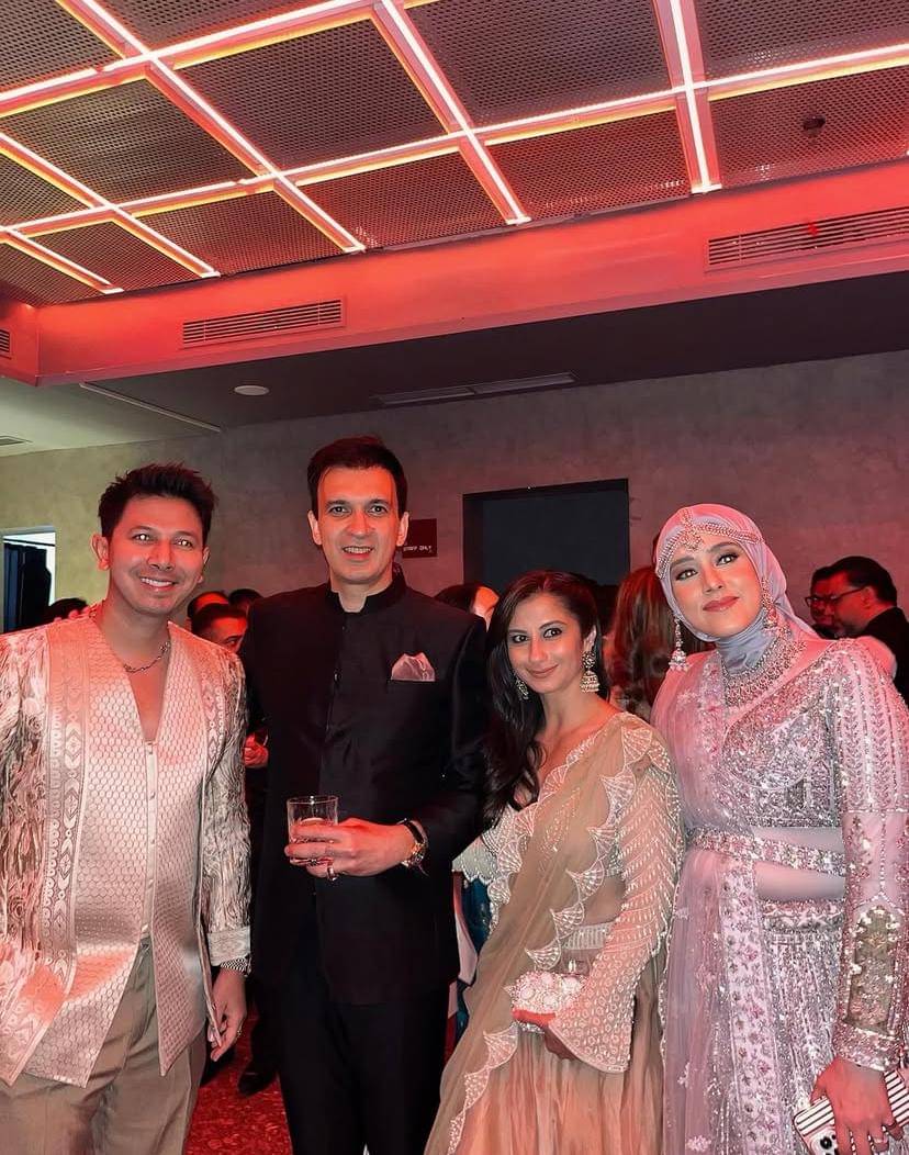 potret artis di pesta Diwali Raam Punjabi