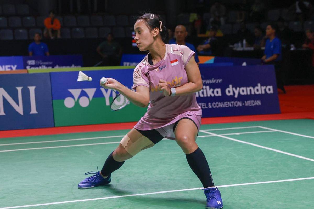 Pebulutangkis muda Indonesia Mutiara Ayu Puspitasari saat berlaga di Indonesia Masters BWF Super 100 di GOR PBSI Sumut, Rabu (22/10/2025) (dok.PBSI)