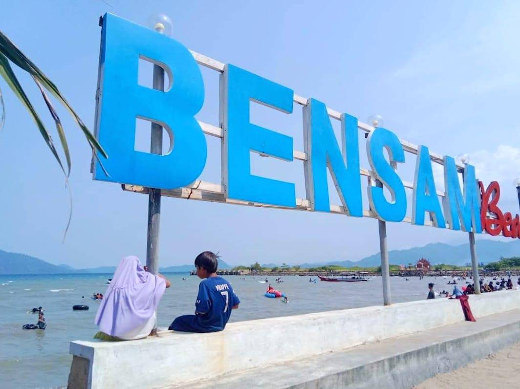 Pantai Bensam Pesawaran Lampung