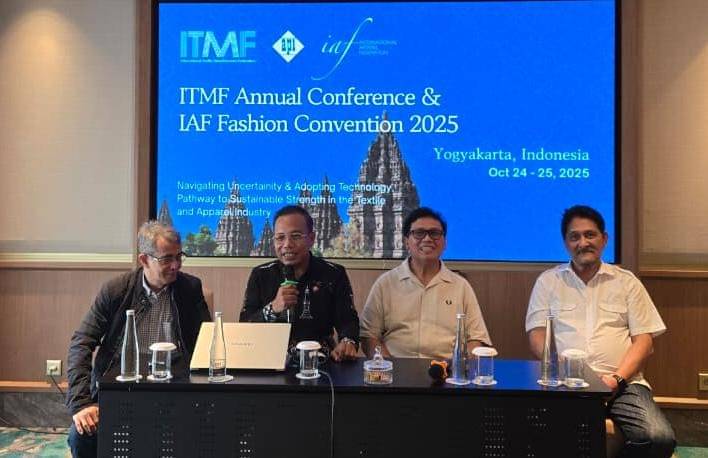 Jumpa pers ITMF Annual Conference & IAF World Fashion Convention 2025, Rabu (22/10/2025). (IDN Times/Herlambang Jati Kusumo)
