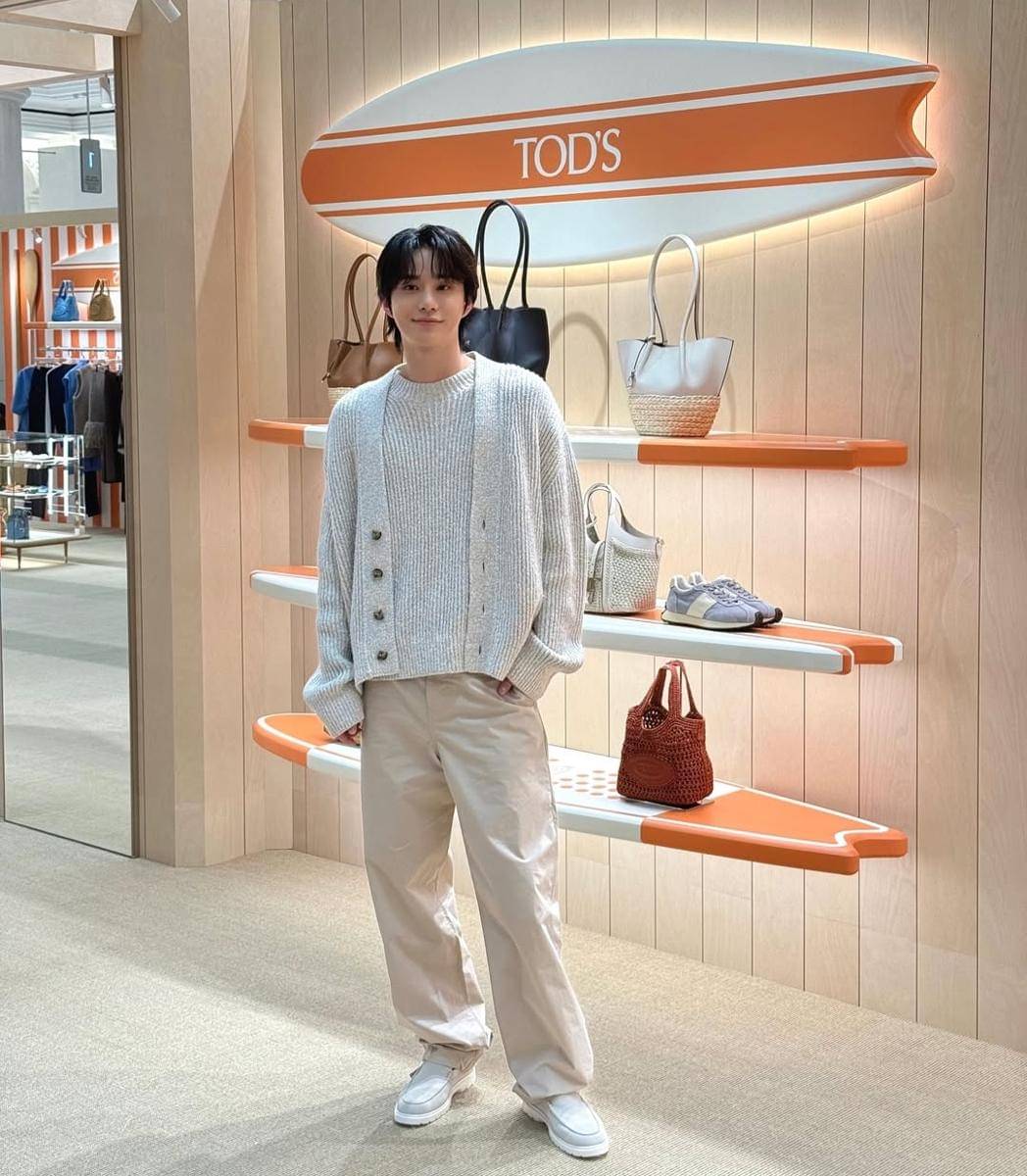 OOTD ala Jungwoo NCT.