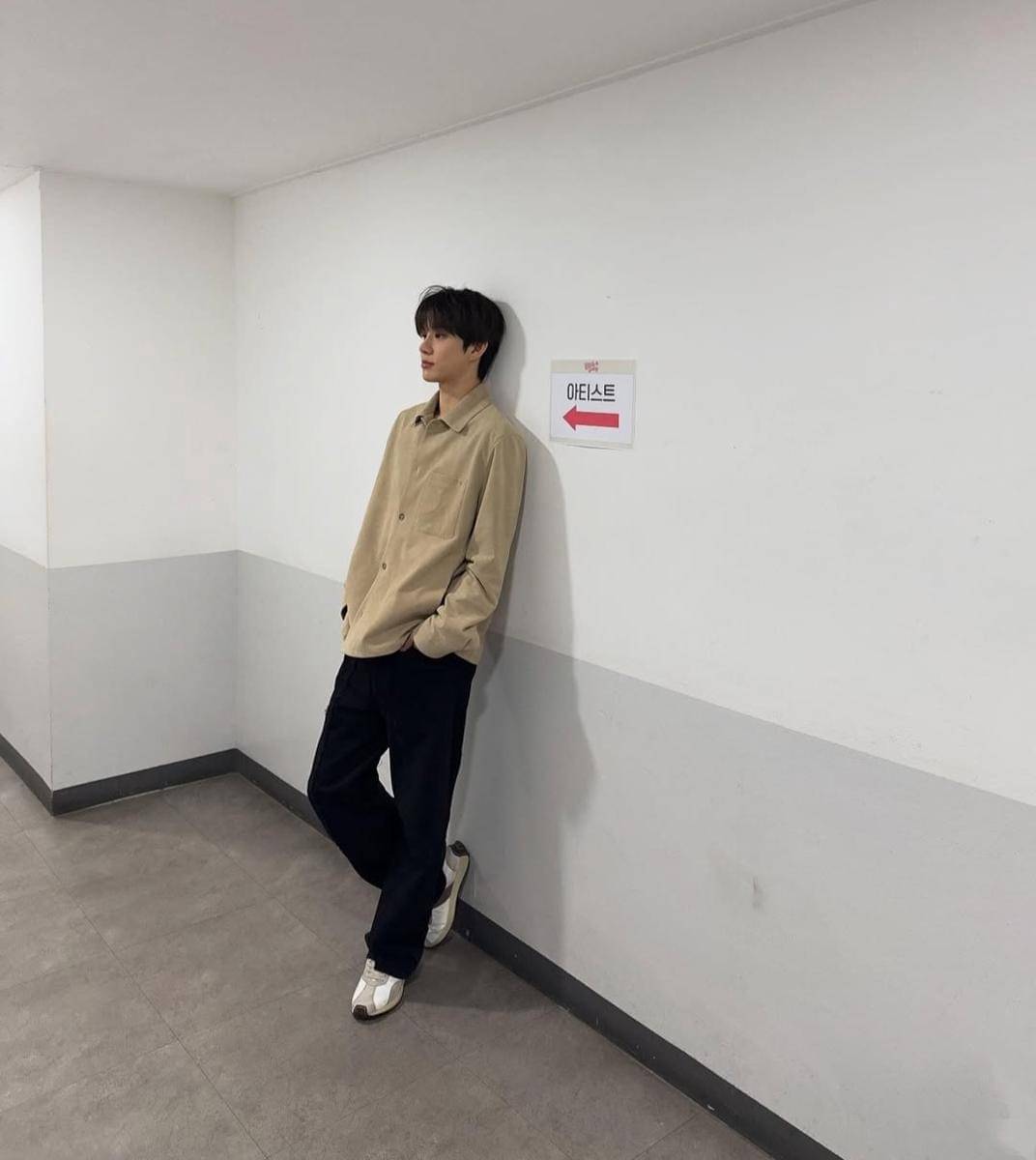 OOTD ala Jungwoo NCT.