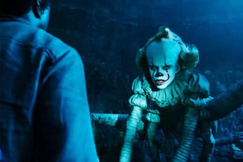 cuplikan adegan yang diperankan Bill Skarsgård dalam film It