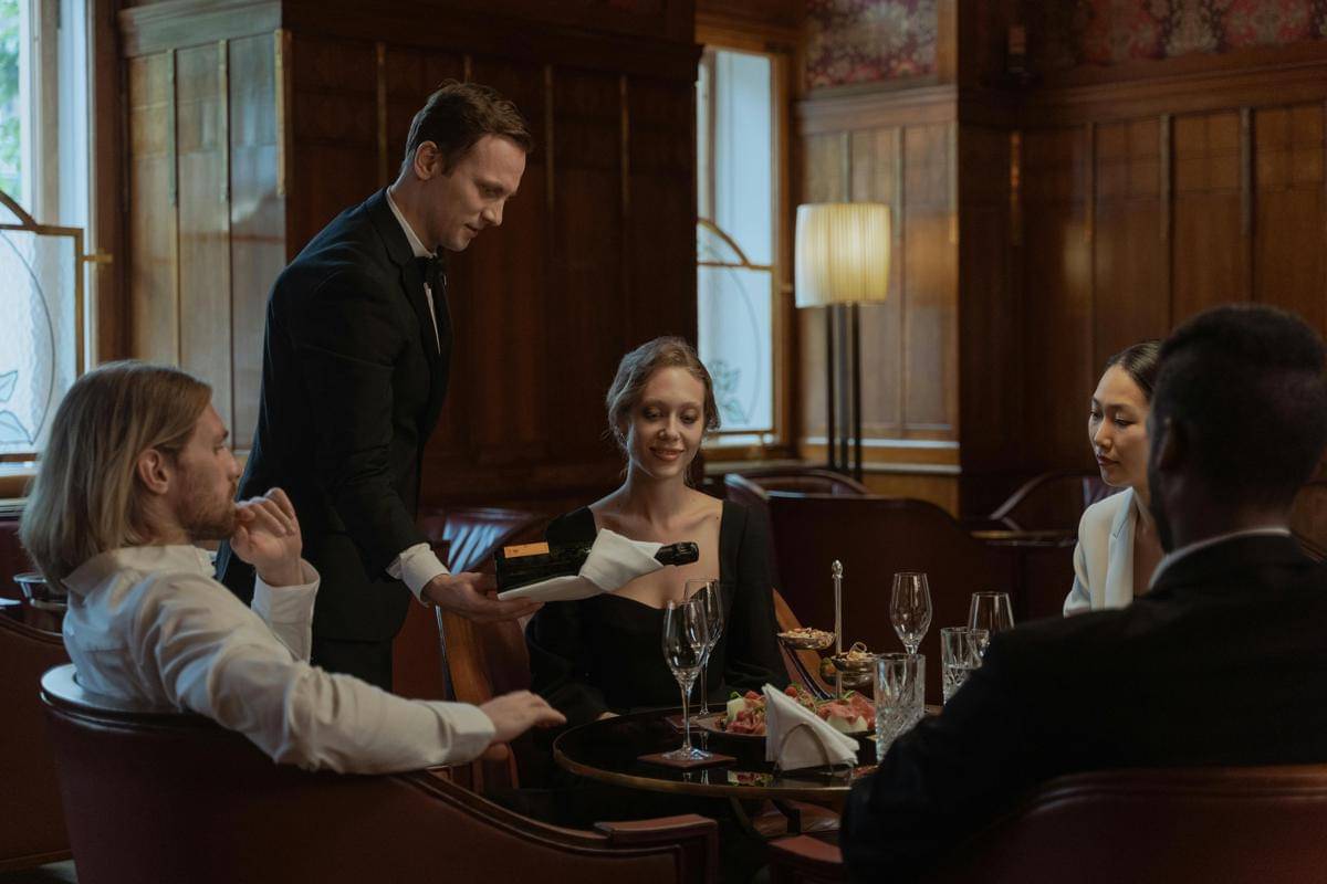 ilustrasi fine dining 