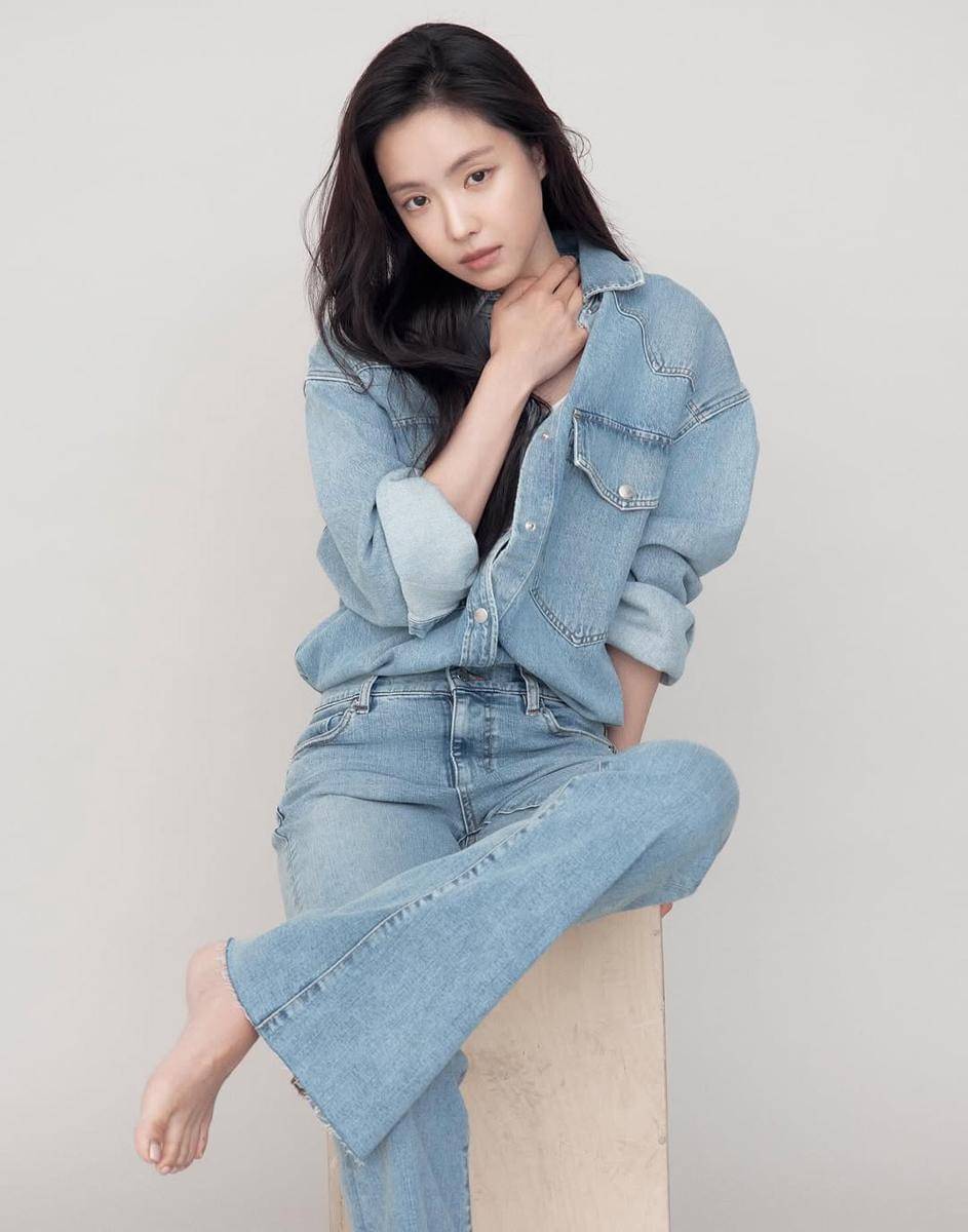 potret Son Naeun