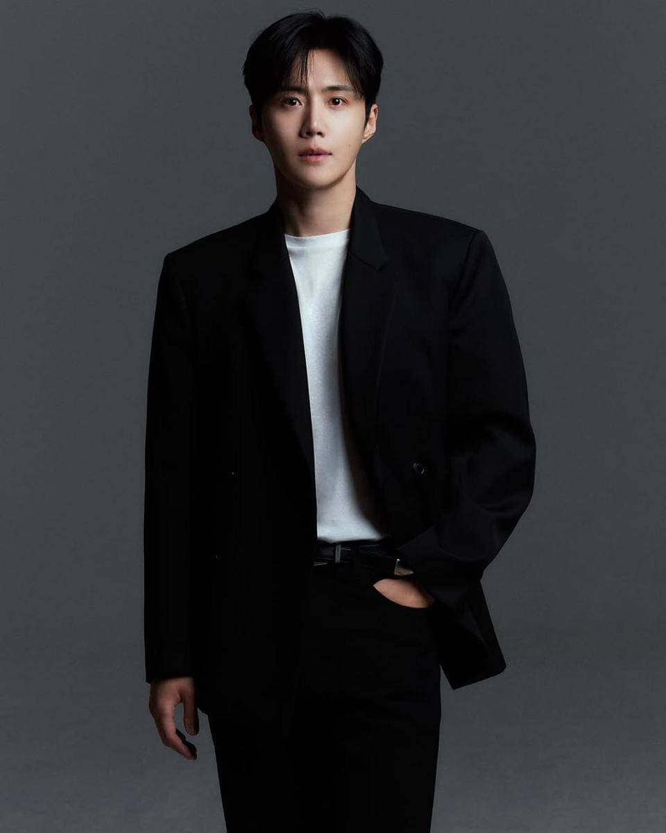 potret Kim Seon Ho