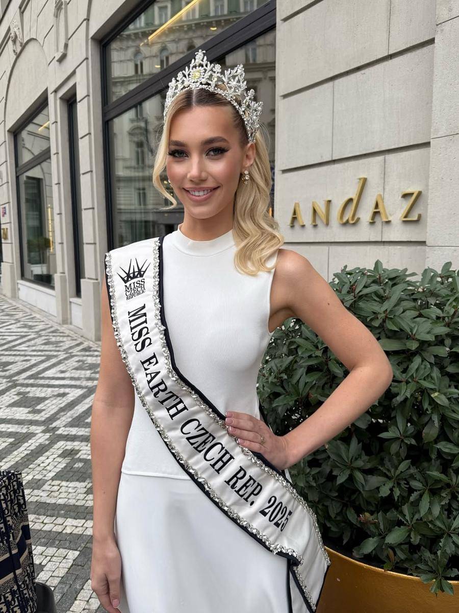 potret Natalie Puskinova, Miss Earth Republik Ceko 2025