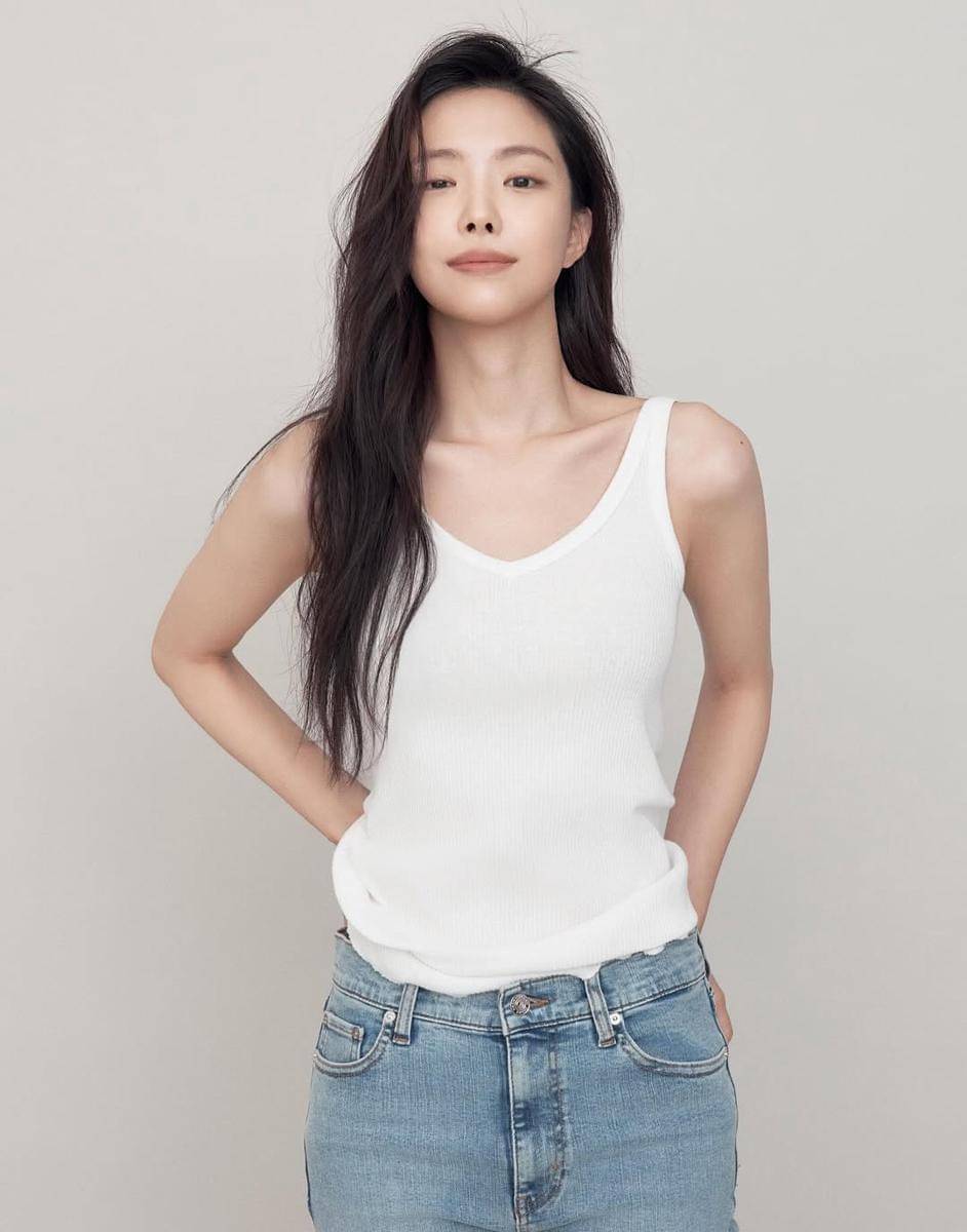 potret Son Naeun