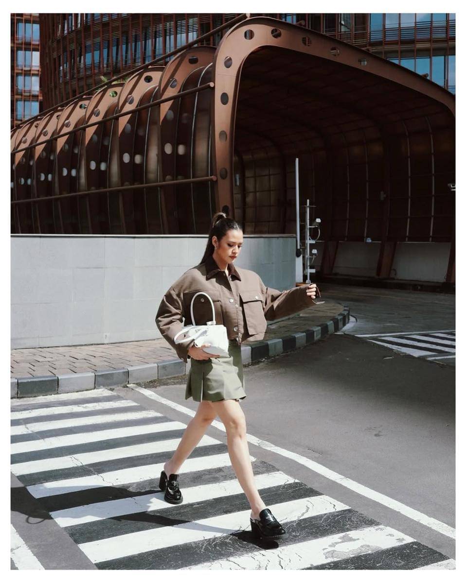 Inspirasi OOTD ala Raisa Adriana