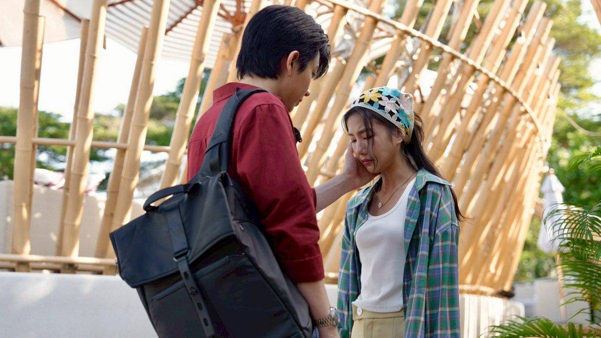 Jorin 4EVE dalam cuplikan Break Up Service.