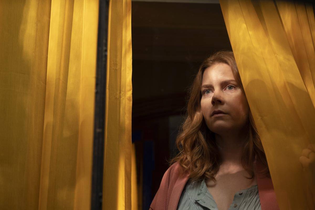 Amy Adams dalam The Woman in the Window 