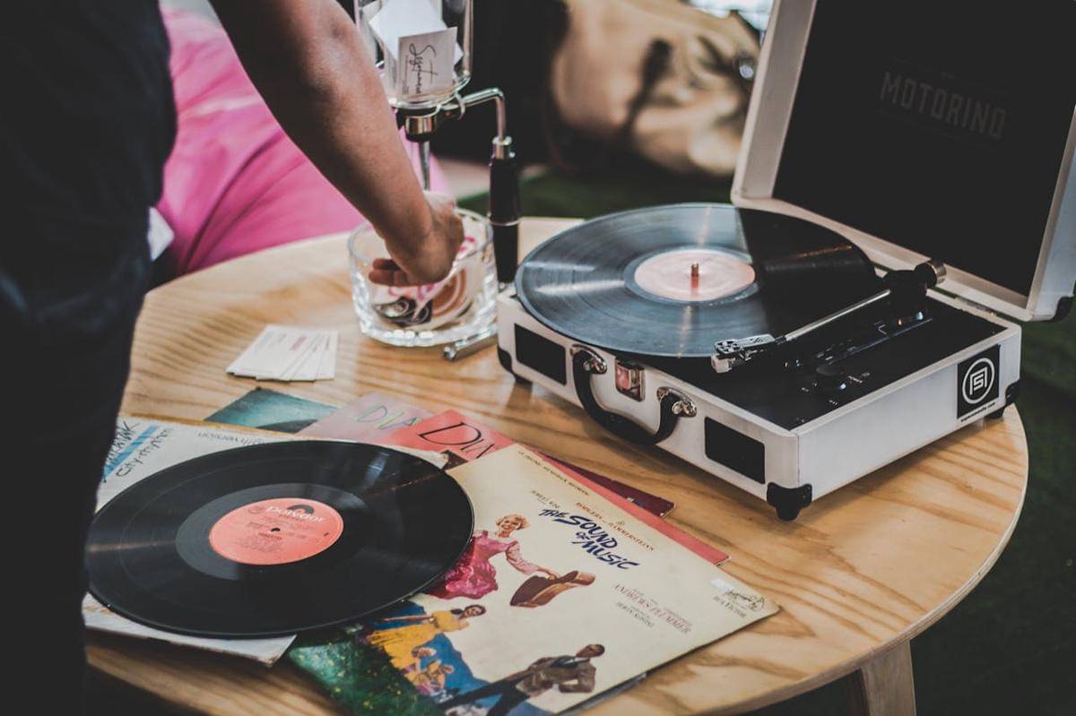 ilustrasi vinyl