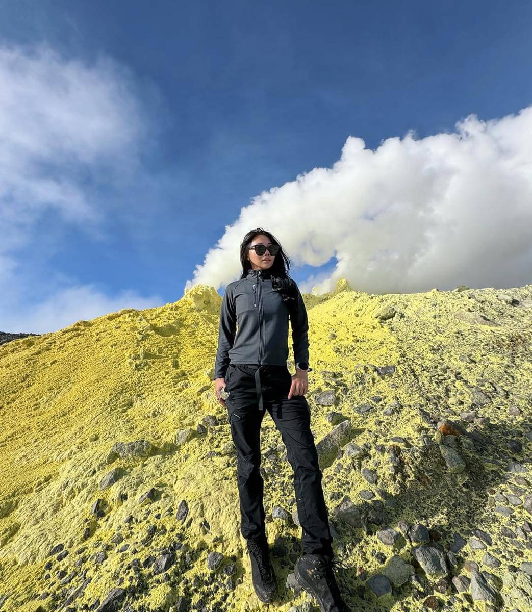 Wendy Walters mendaki Gunung Welirang