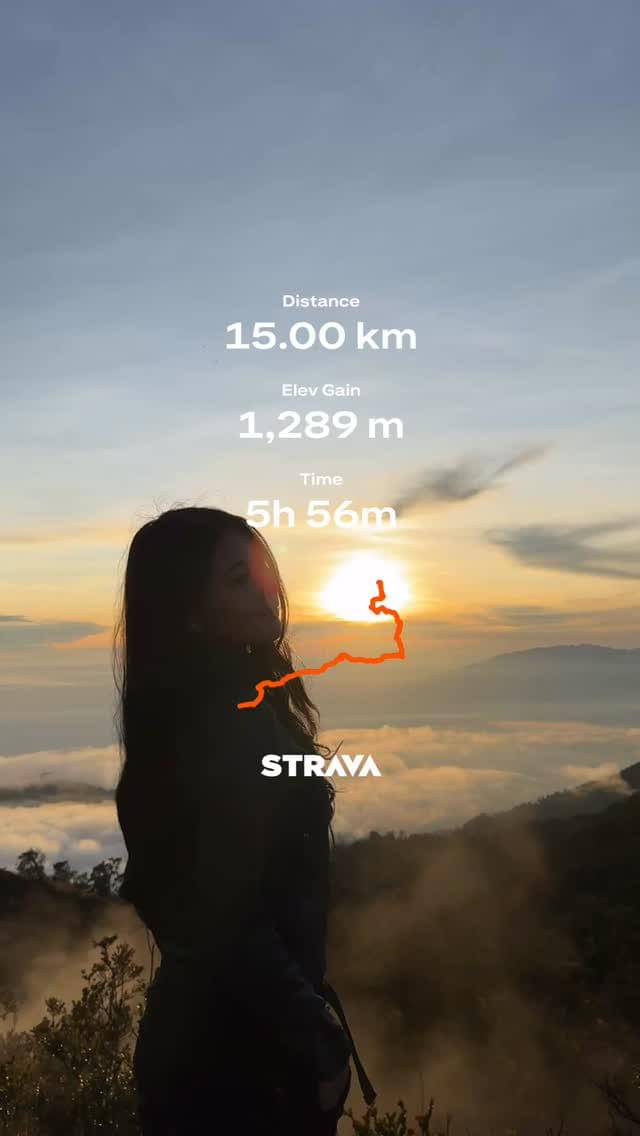 Wendy Walters mendaki Gunung Welirang