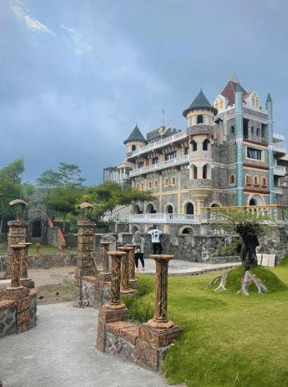 The Lost World Castle wisata di Kaliurang