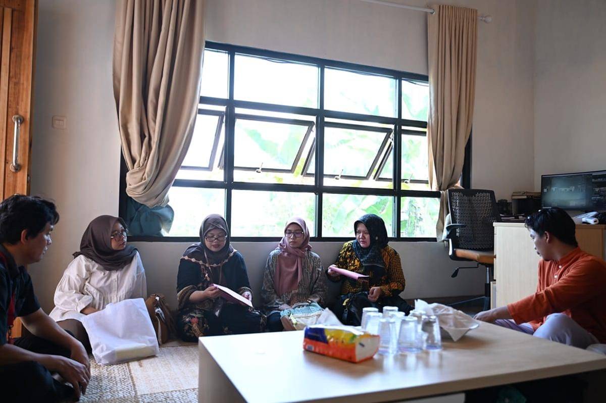 Kelompok Keilmuan (KK) Ilmu-ilmu Kemanusiaan Tim Dosen Itera Berkolaborasi Dengan Studio Orion Pictures Mengadakan Kegiatan Pengabdian kepada Masyarakat (PkM)