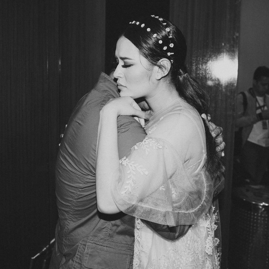 Raisa peluk Hamish Daud