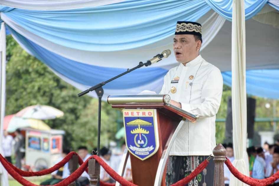 Apel Peringatan Hari Santri Nasional Tahun 2025 di Lapangan Mulyojati Kota Metro