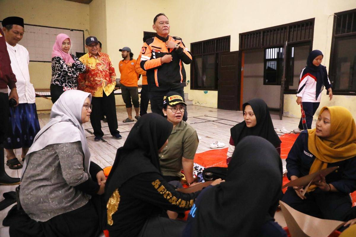 banjir, banjir semarang, banjir genuk