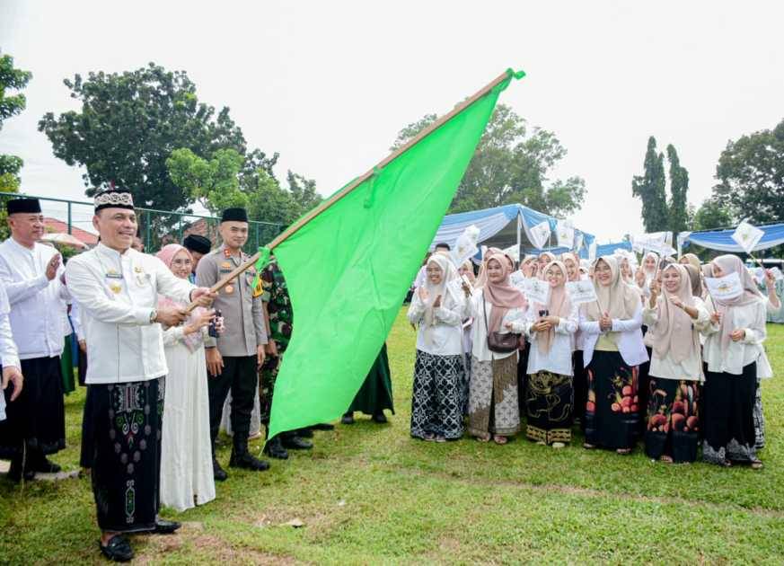 Apel Peringatan Hari Santri Nasional Tahun 2025 di Lapangan Mulyojati Kota Metro