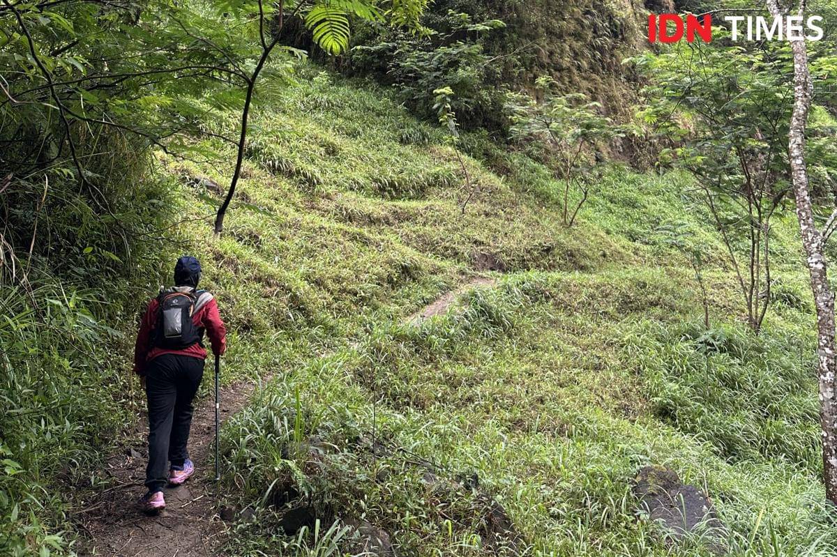 Potret Wisata Deles Indah