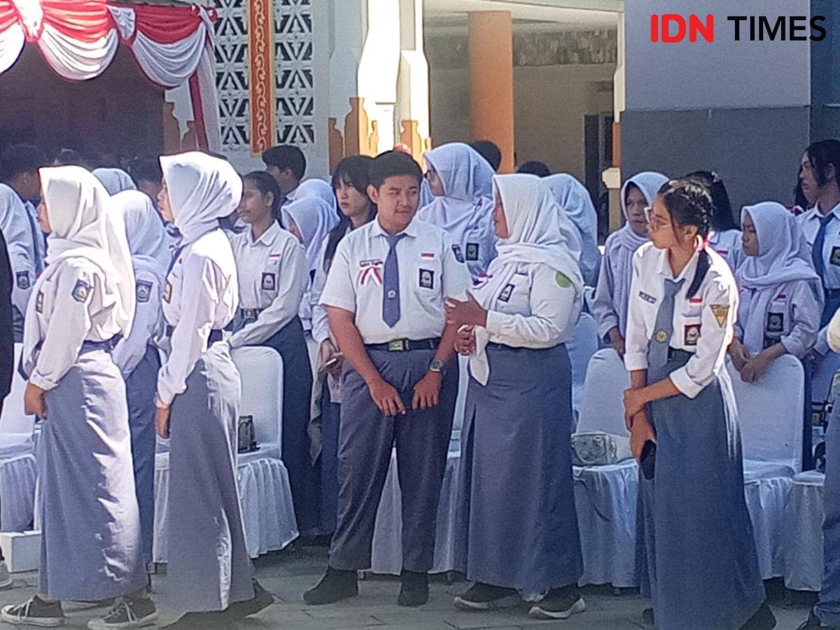 Ilustrasi pelajar SMA di Kota Mataram.