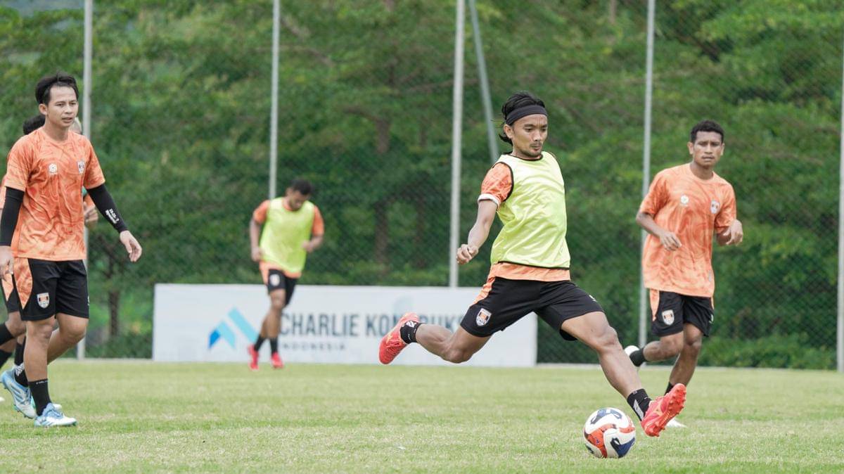 kendal tornado fc, pemain ktfc