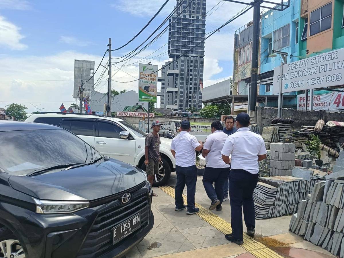 Dishub Tangsel Siap Tindak Tegas Parkir Liar, Beri Stiker-Gembok Roda