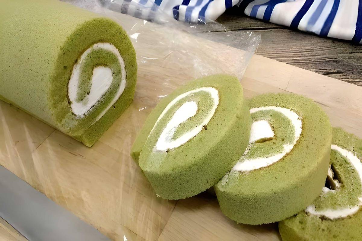 matcha jasmine roll