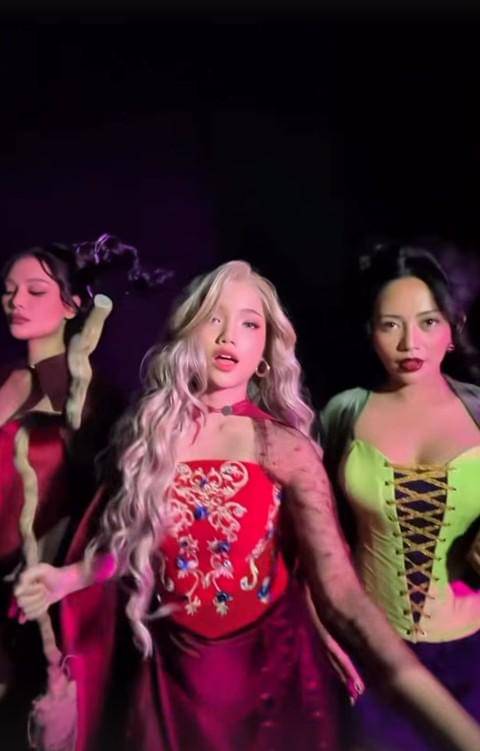 Pemotretan Halloween Erika Carlina, Fuji dan Rachel Vennya