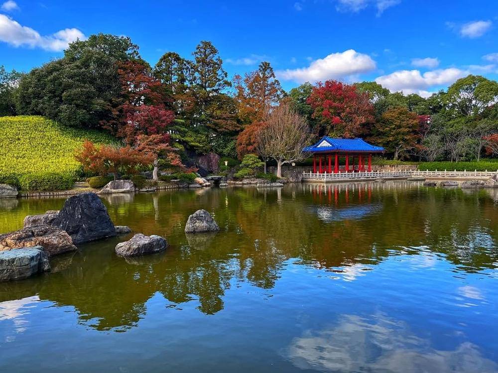 Pemandangan di Daisen Park selama musim gugur